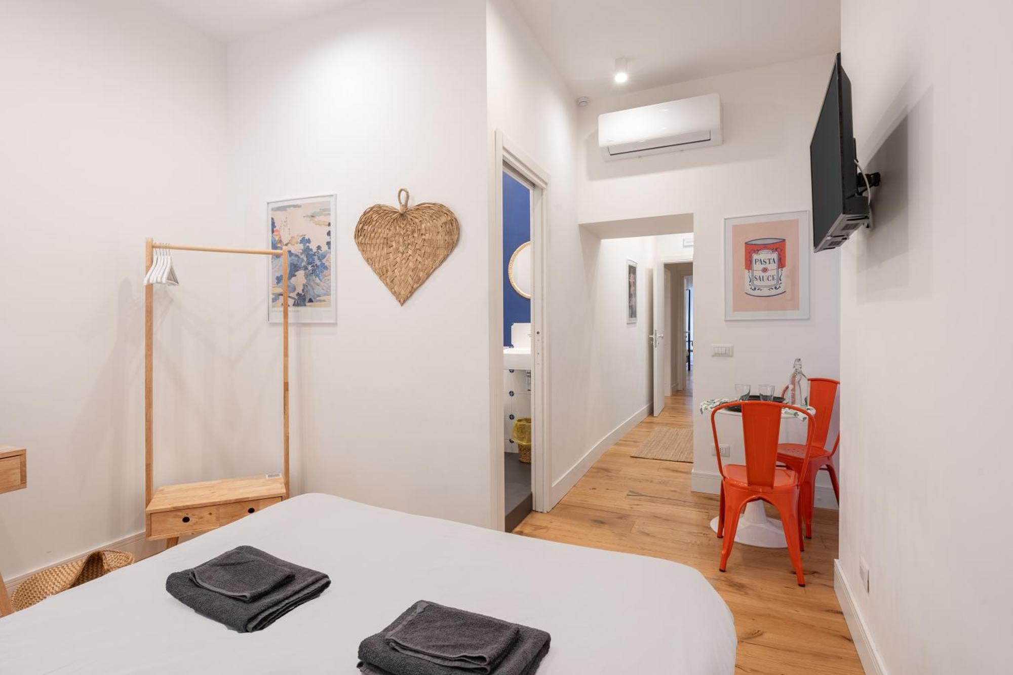 Couette-café The Idyll Boutique - In Napoli's Spanish Quarters Naples