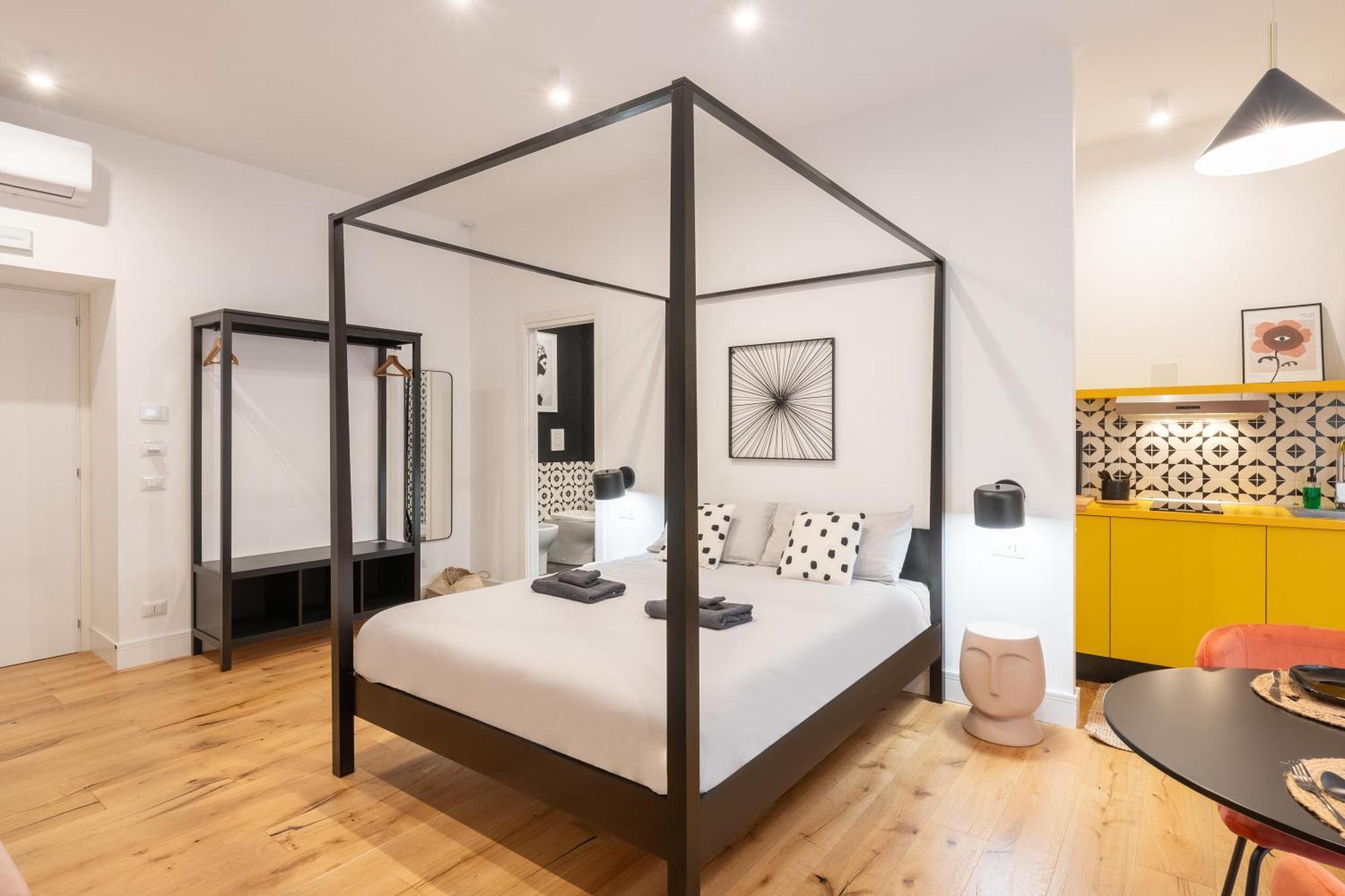 Bed & Breakfast The Idyll Boutique - In Napoli's Spanish Quarters
