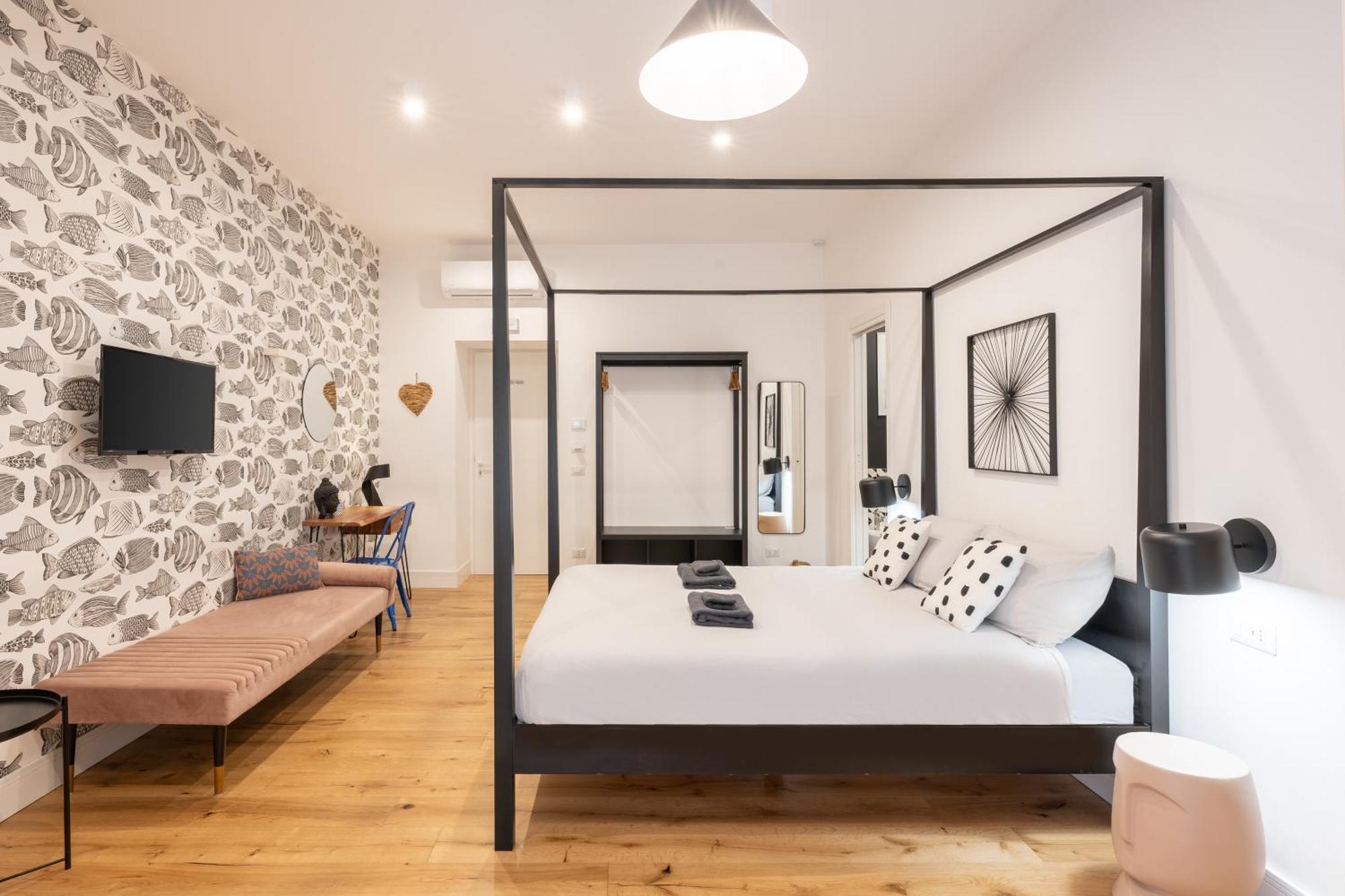 The Idyll Boutique - In Napoli's Spanish Quarters Bed & Breakfast *
