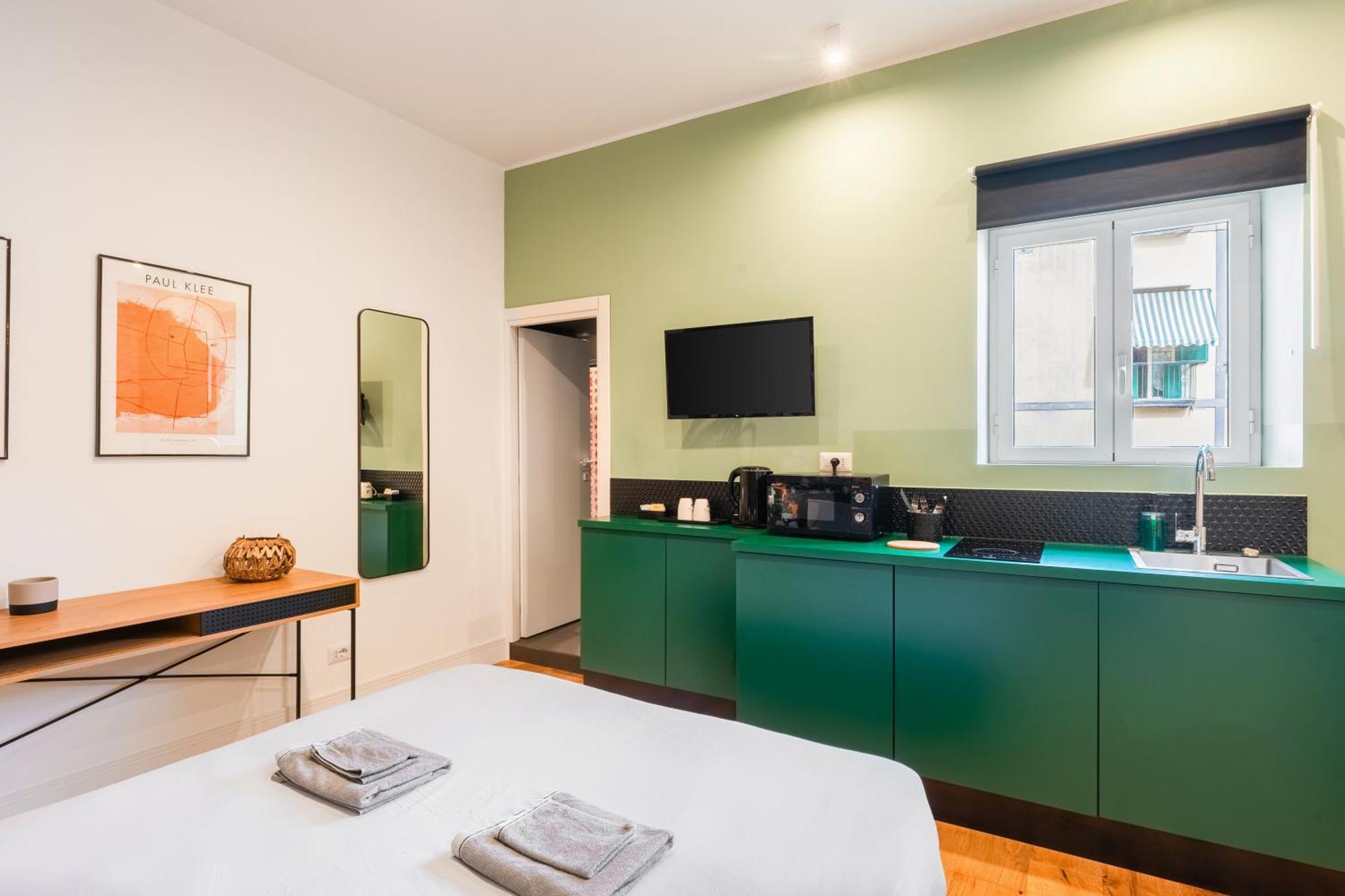 The Idyll Boutique - In Napoli's Spanish Quarters Couette-café *